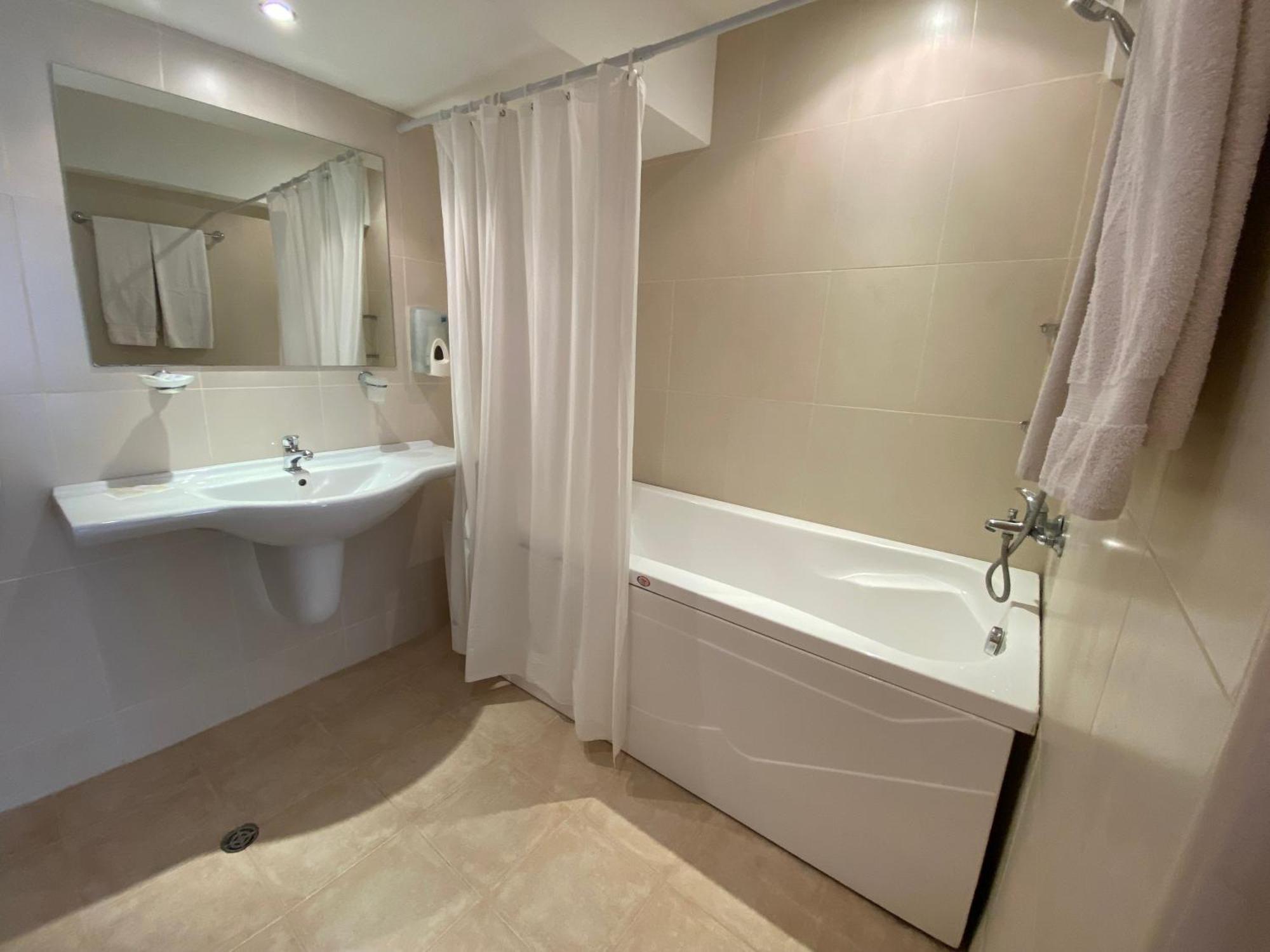 Vezhen - Free Parking 3*