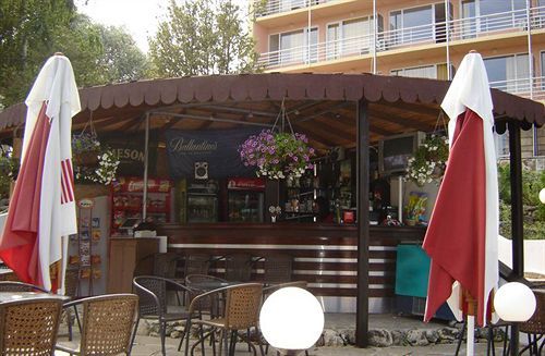 Hotel Vezhen - Free Parking 3*